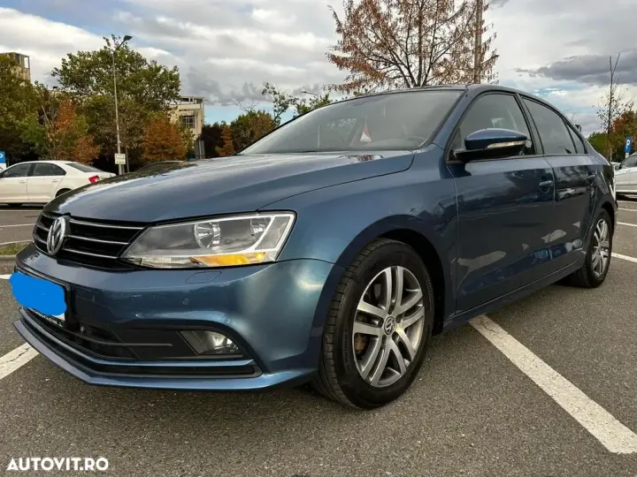 Volkswagen Jetta 2.0 TDI DSG Comfortline