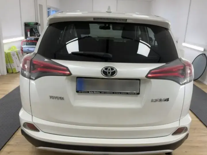 Toyota RAV4 2.0 D-4D 4x2 Start-Stop Edition