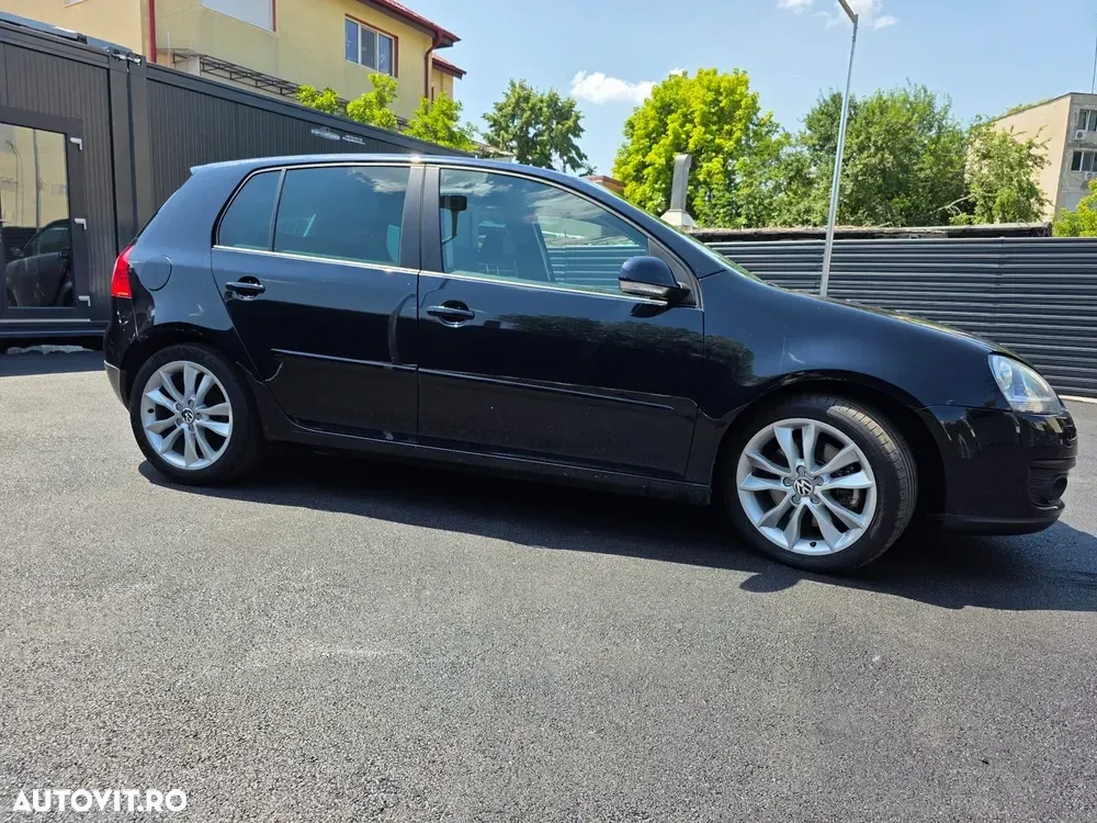 Volkswagen Golf — imagine 5