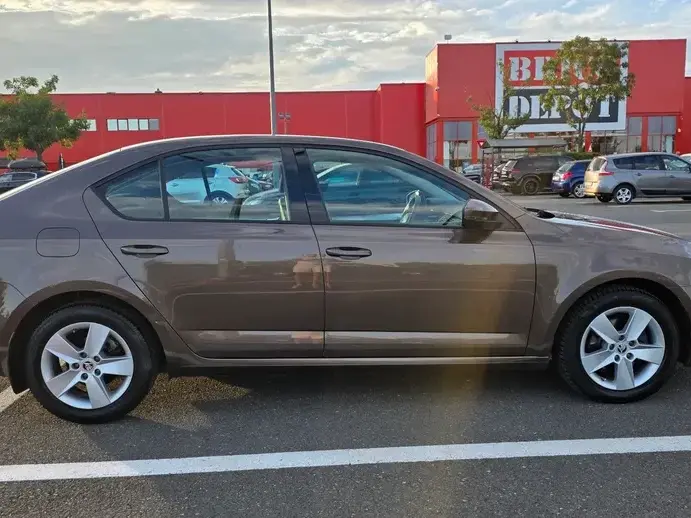 Škoda Octavia III 2.0 TDI DSG Ambition