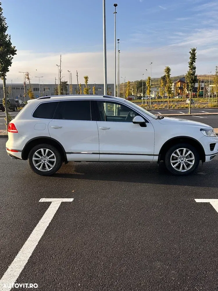 Volkswagen Touareg 3.0 V6 TDI Blue Motion DPF Automatik — imagine 4