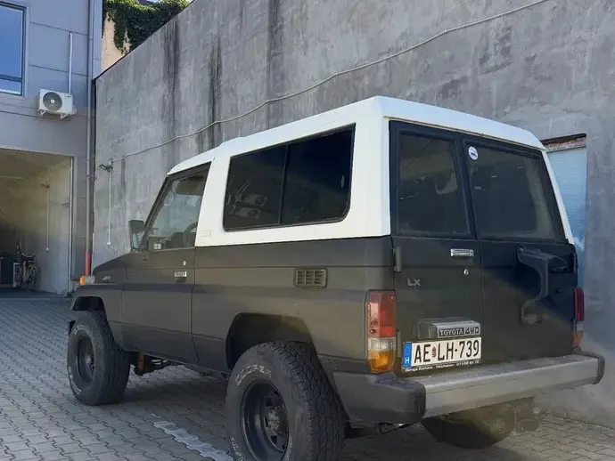 Toyota Land Cruiser