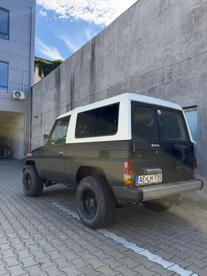 Toyota Land Cruiser — imagine 3