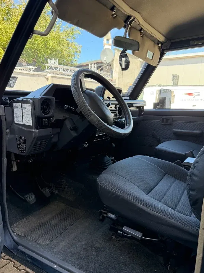 Toyota Land Cruiser — imagine 9