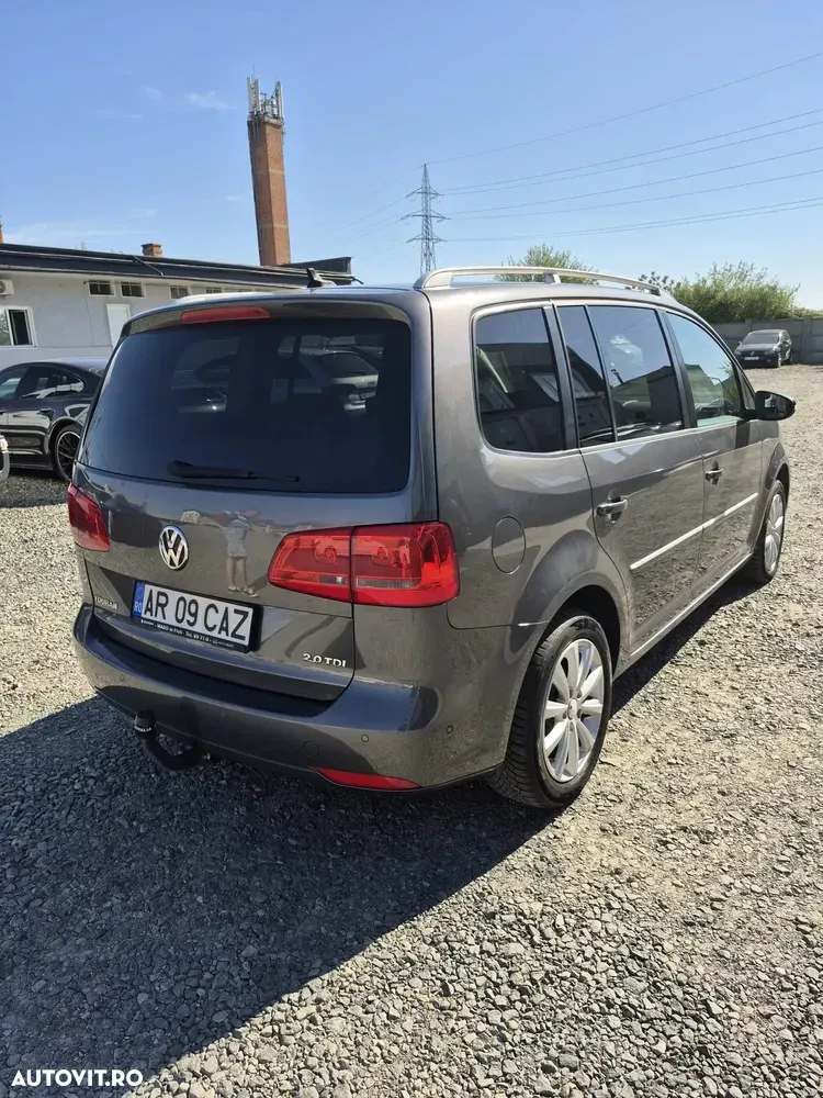 Volkswagen Touran 2.0 TDI DPF Freestyle — imagine 3
