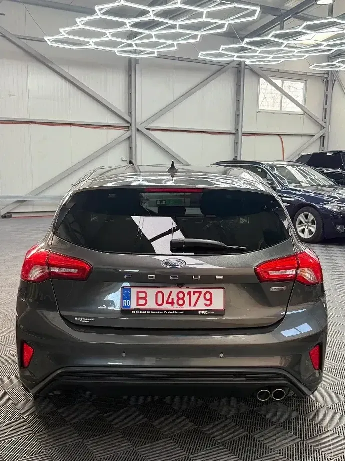 Ford Focus 1.5 EcoBlue ST Line Business — imagine 4