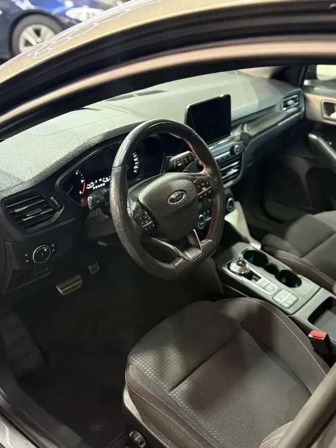 Ford Focus 1.5 EcoBlue ST Line Business — imagine 6