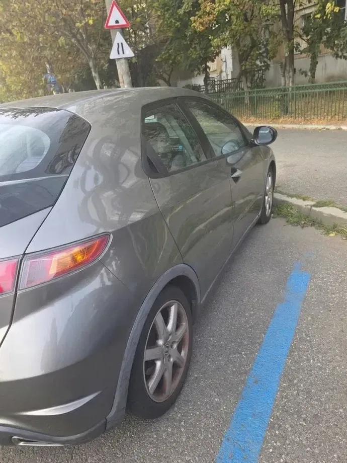 Honda Civic VIII 1.8 Sport — imagine 2