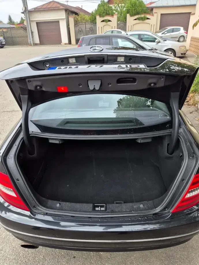 Mercedes-Benz C W204 — imagine 7