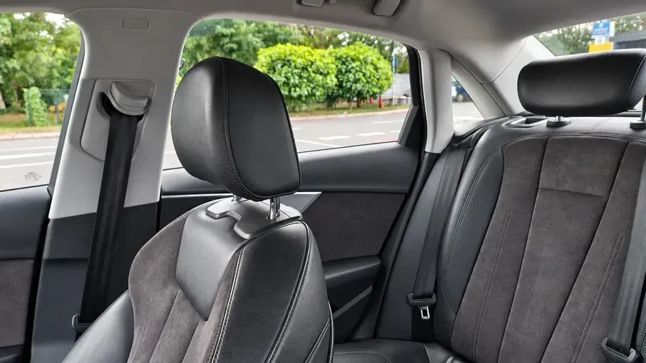 Audi A4 Limuzina B9 2.0 TDI quattro S tronic Sport — imagine 7
