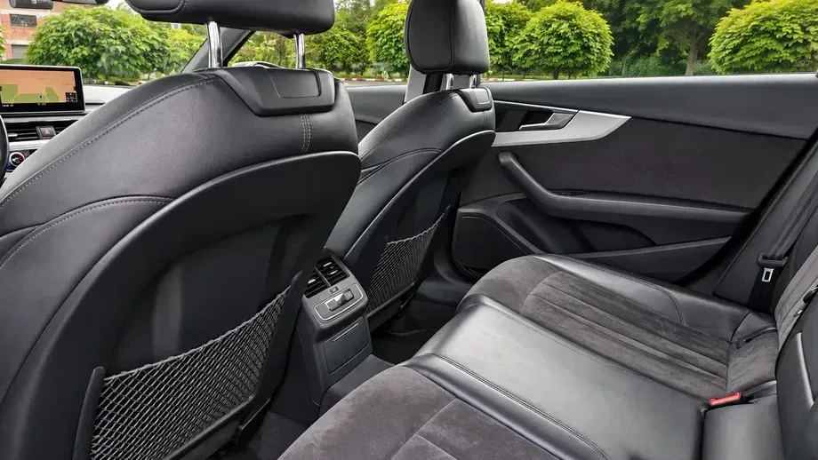 Audi A4 Limuzina B9 2.0 TDI quattro S tronic Sport — imagine 8