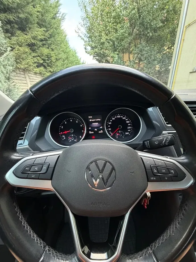 Volkswagen Tiguan 1.5 TSI OPF Base — imagine 8