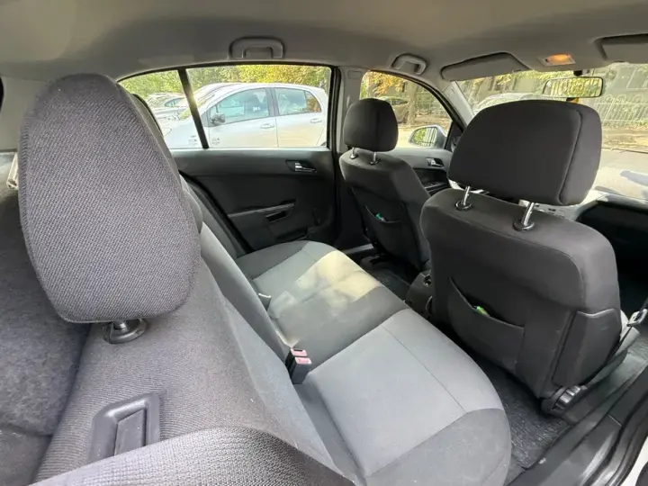Opel Astra H 1.6