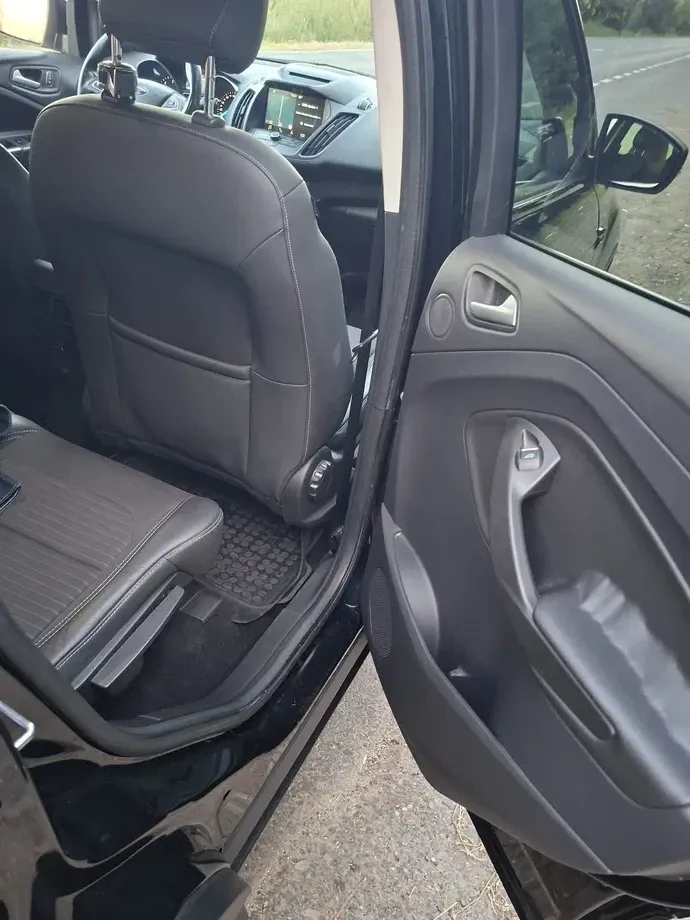 Ford Kuga III 2.0 TDCi 4WD Powershift ST-Line — imagine 7