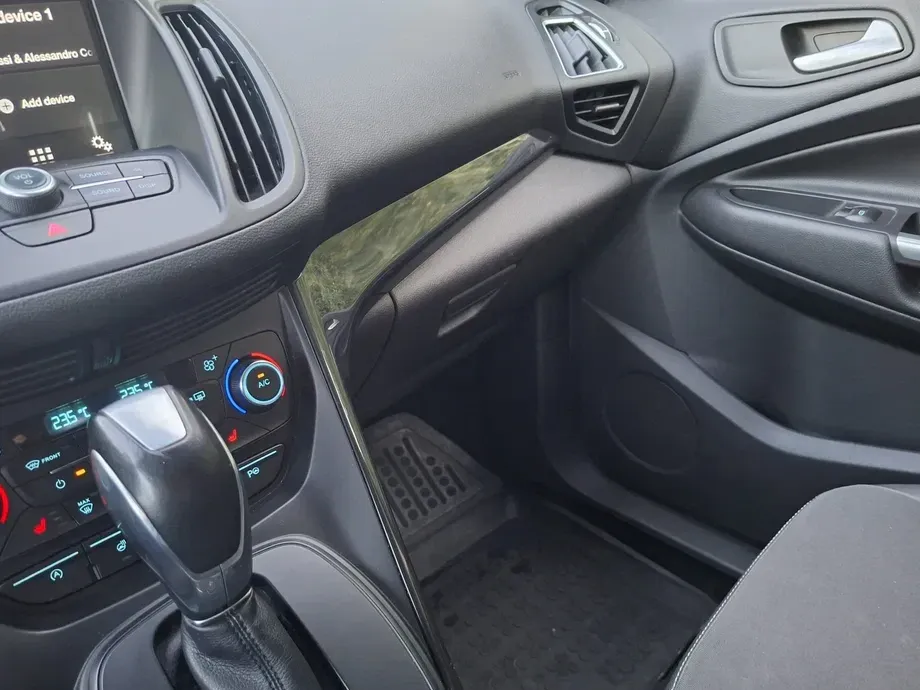 Ford Kuga III 2.0 TDCi 4WD Powershift ST-Line — imagine 6