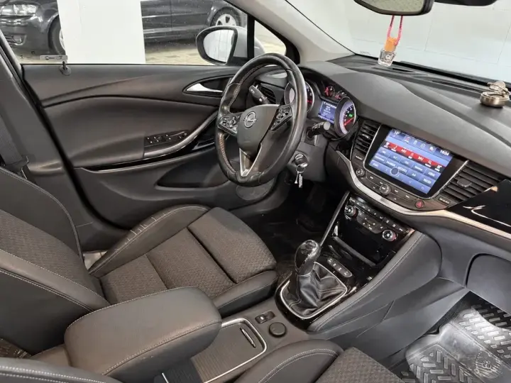 Opel Astra K