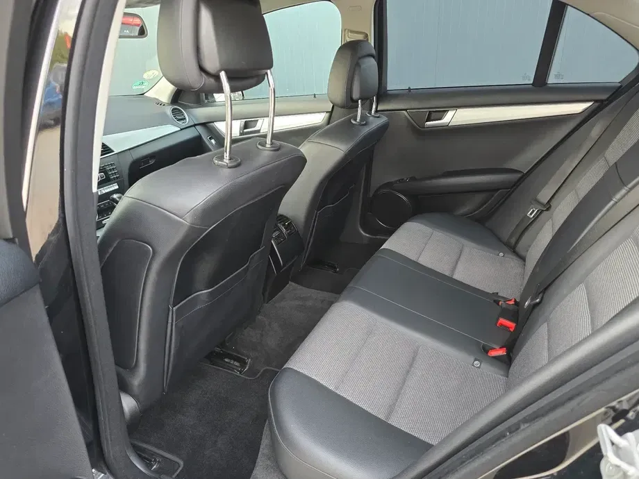 Mercedes-Benz C 200 CDI 7G-TRONIC Avantgarde Edition — imagine 9