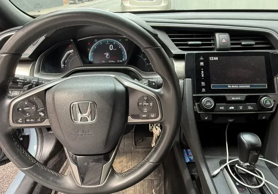 Honda Civic X — imagine 9