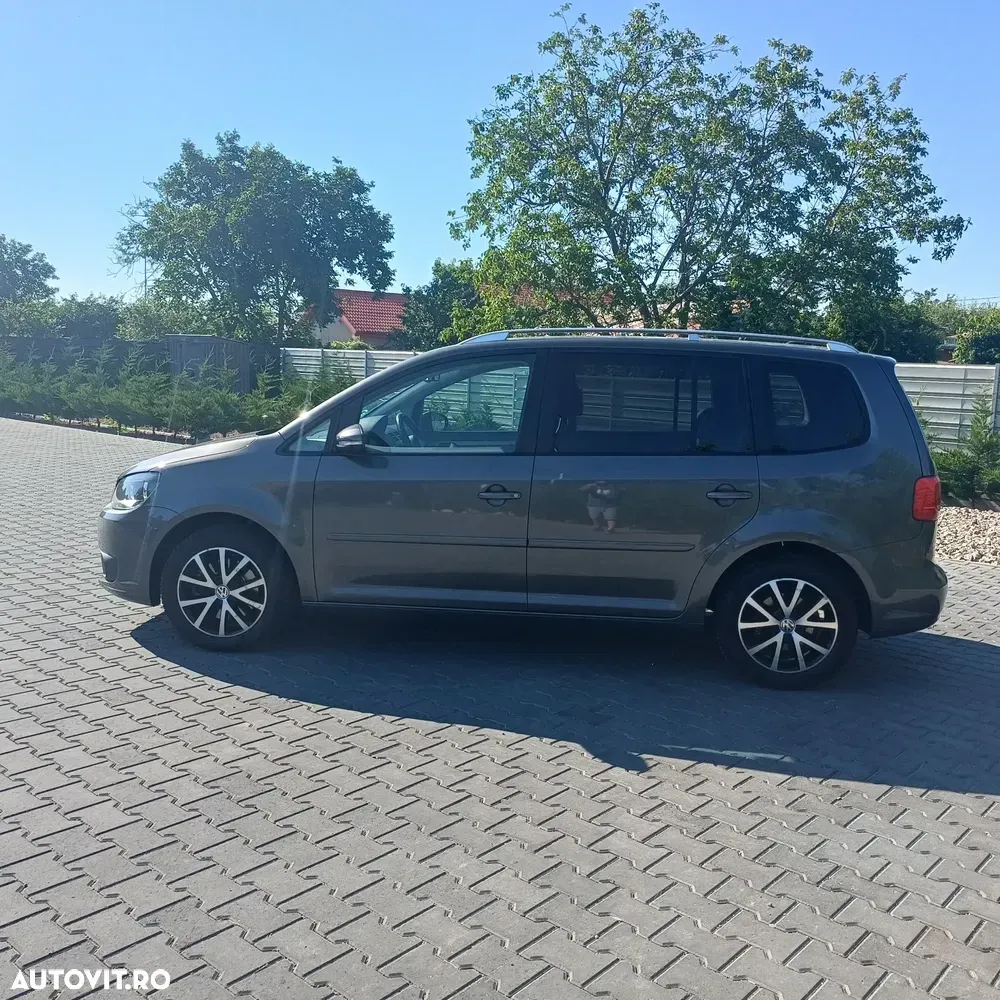 Volkswagen Touran 2.0 TDI DPF Highline — imagine 4