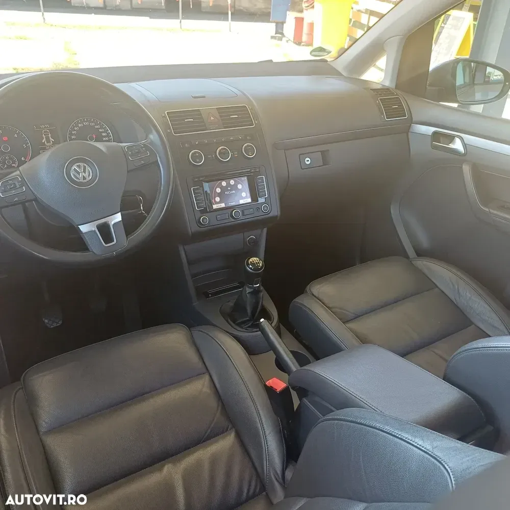 Volkswagen Touran 2.0 TDI DPF Highline — imagine 6