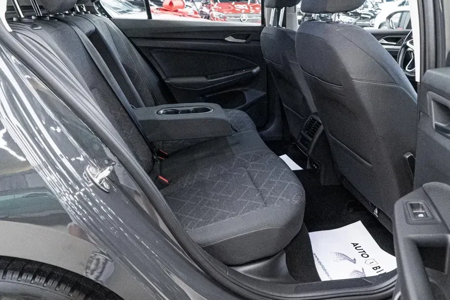 Volkswagen Golf 1.0 eTSI MHEV 110CP DSG Life — imagine 8