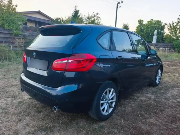 BMW Seria 2 220d xDrive AT Advantage