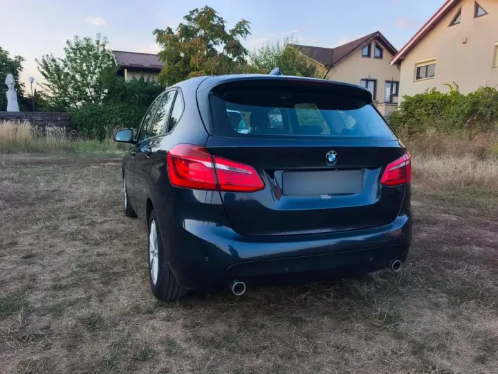 BMW Seria 2 220d xDrive AT Advantage