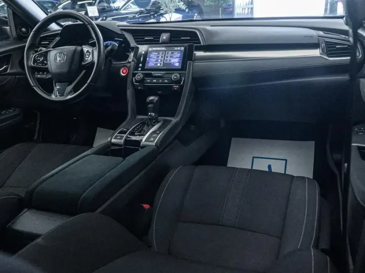 Honda Civic 1.0 VTEC Turbo CVT Elegance