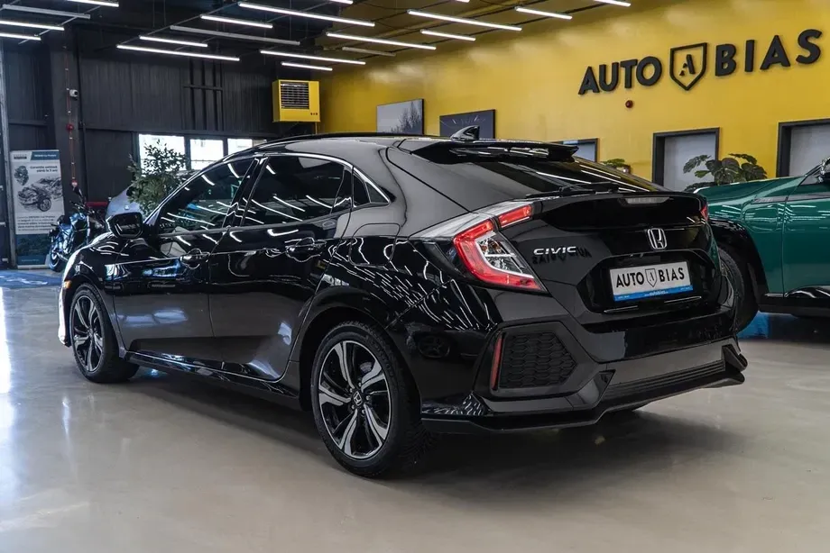 Honda Civic 1.0 VTEC Turbo CVT Elegance — imagine 5