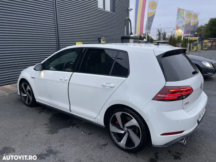 Volkswagen Golf GTI 2.0 TSI OPF Performance