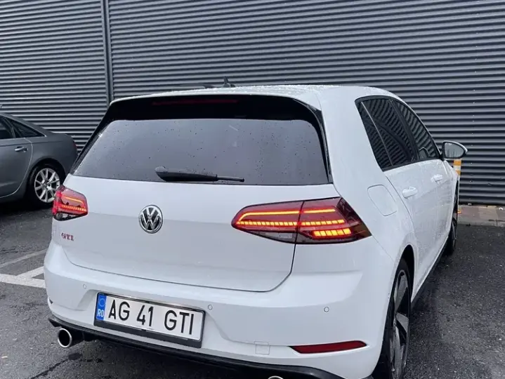 Volkswagen Golf GTI 2.0 TSI OPF Performance