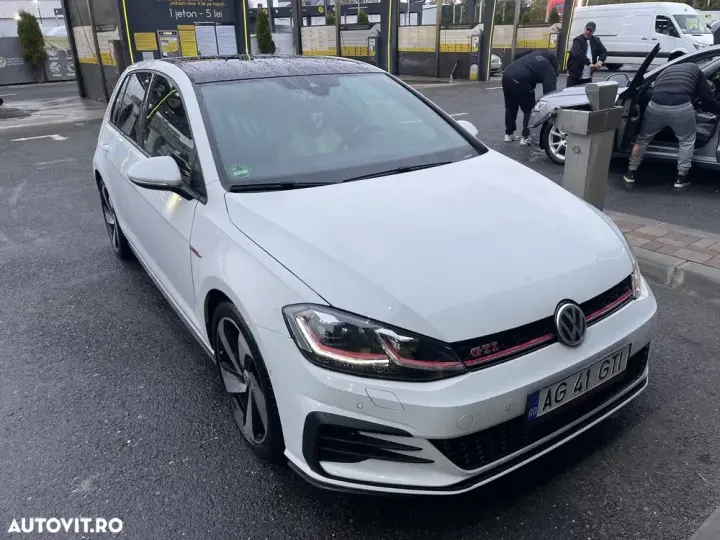 Volkswagen Golf GTI 2.0 TSI OPF Performance