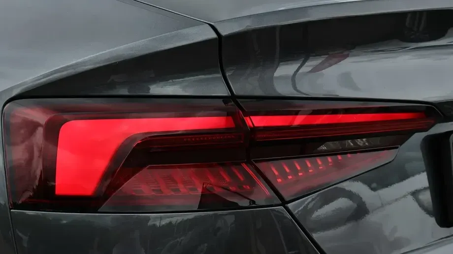 Audi A5 Coupé 2.0 40 TFSI S tronic Sport — imagine 8