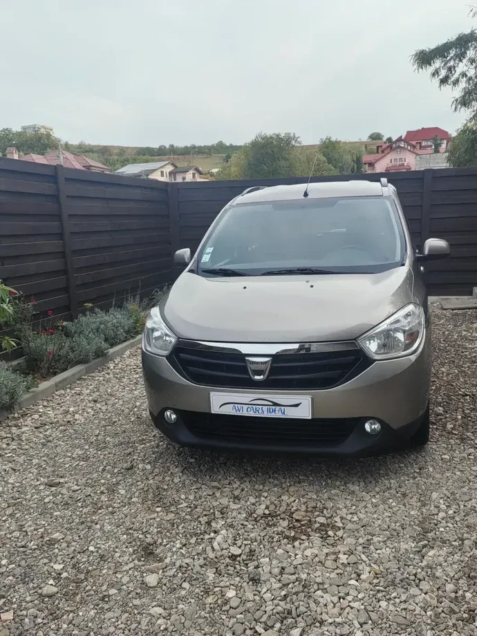 Dacia Lodgy 1.5 dCi 109 CP Laureate — imagine 3