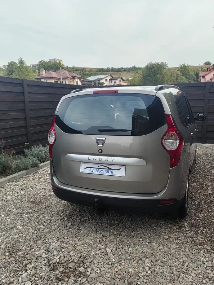 Dacia Lodgy 1.5 dCi 109 CP Laureate — imagine 7