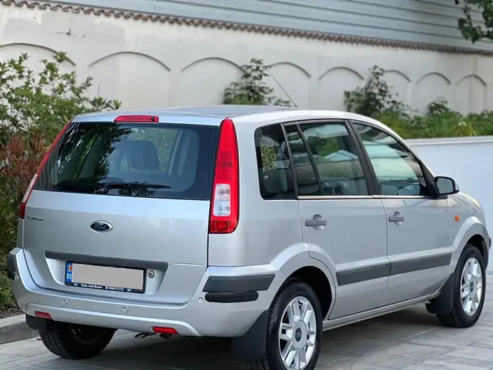 Ford Fusion 1.6 Plus