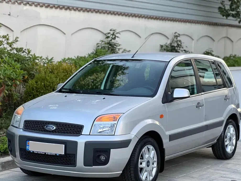 Ford Fusion 1.6 Plus — imagine 2