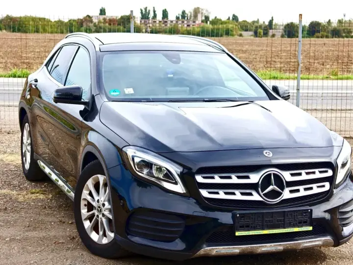 Mercedes-Benz GLA X156 250 4MATIC 7G-DCT AMG Line