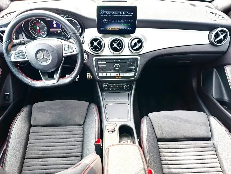 Mercedes-Benz GLA X156 250 4MATIC 7G-DCT AMG Line — imagine 5