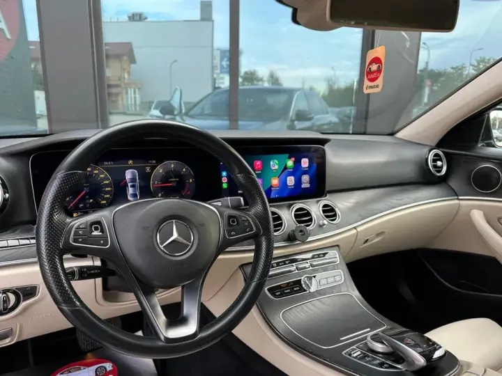 Mercedes-Benz E