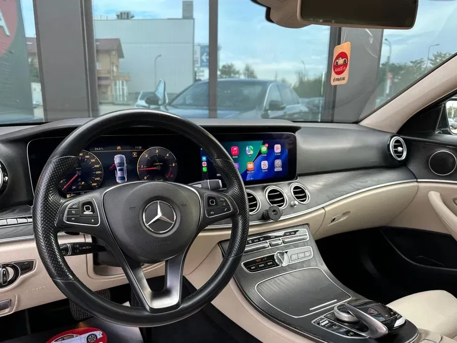 Mercedes-Benz E — imagine 5