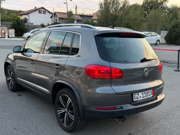 Volkswagen Tiguan 2.0 TDI SCR 4MOTION BlueMotion Technology DSG Lounge Track & Style