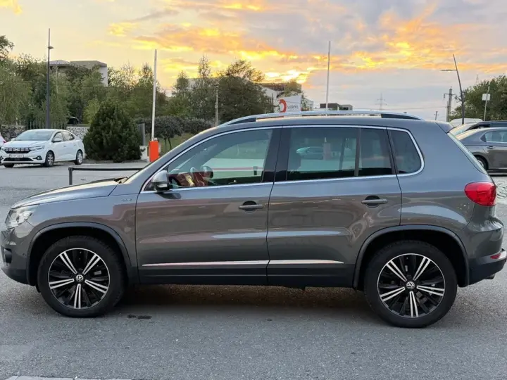 Volkswagen Tiguan 2.0 TDI SCR 4MOTION BlueMotion Technology DSG Lounge Track & Style