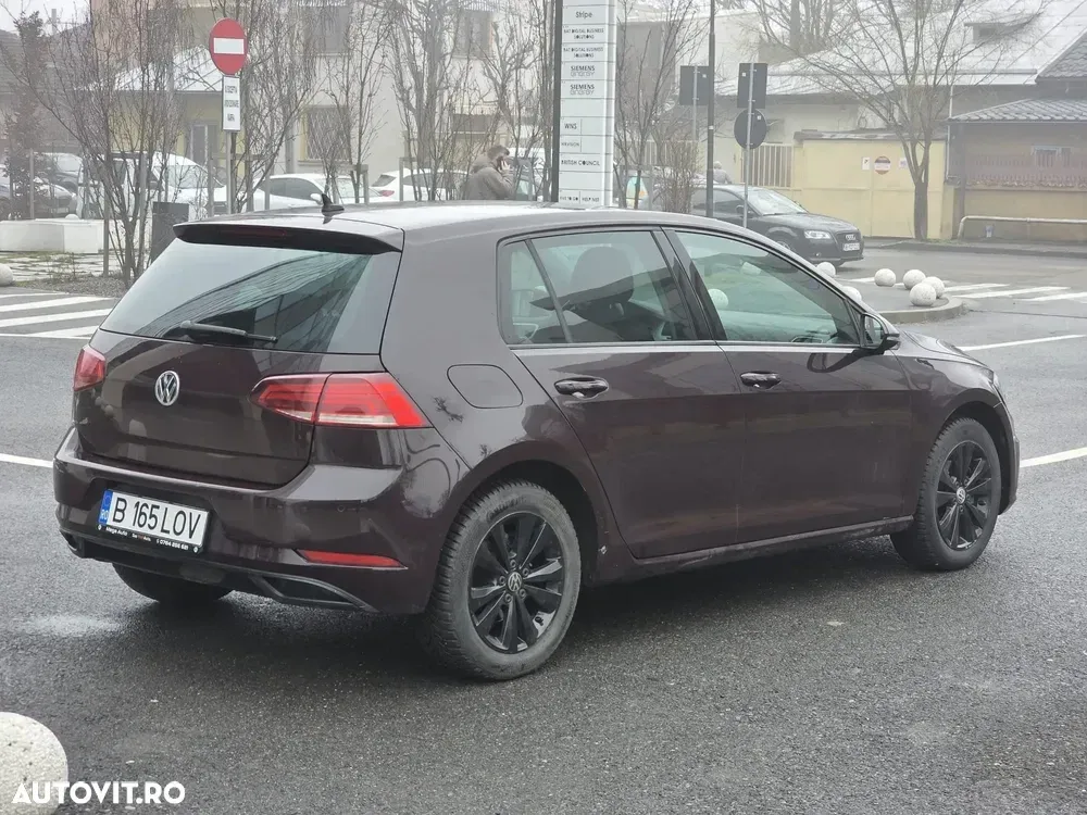 Volkswagen Golf — imagine 3