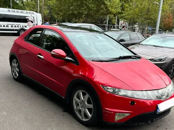 Honda Civic VIII 1.8i Exec