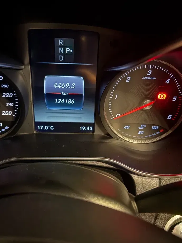 Mercedes-Benz C W205 — imagine 3