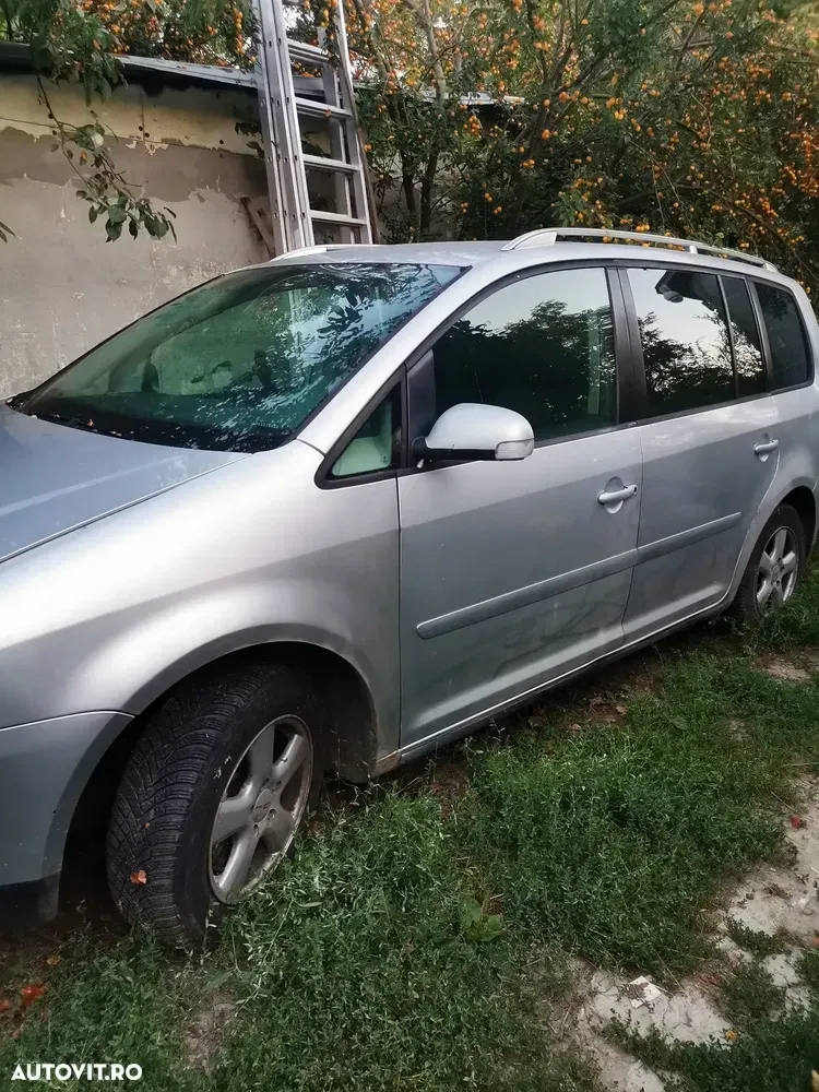 Volkswagen Touran 1.9TDI Highline — imagine 2