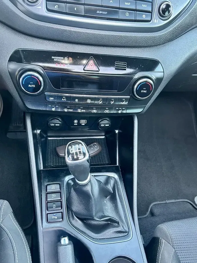 Hyundai Tucson III blue 1.7 CRDi 2WD Passion — imagine 9