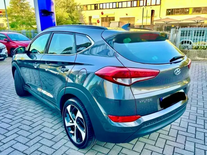 Hyundai Tucson III blue 1.7 CRDi 2WD Passion