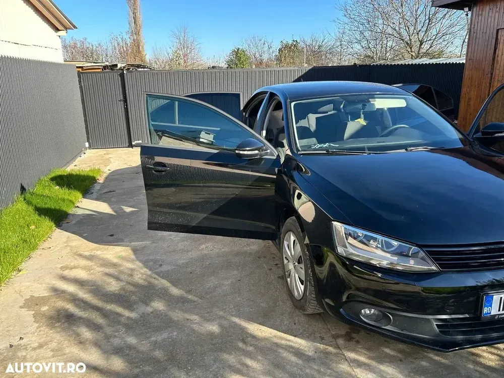 Volkswagen Jetta 1.6 TDI Life — imagine 4
